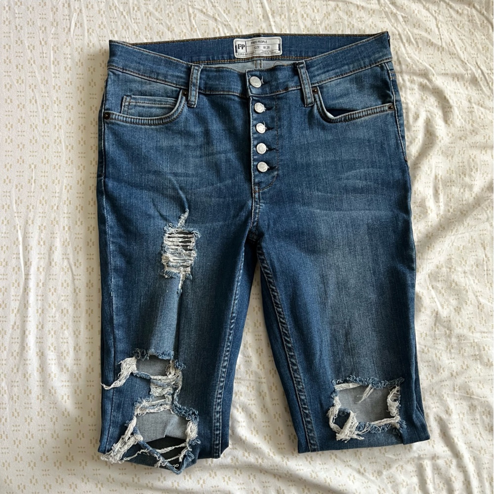 FREE PEOPLE • High-Rise Button Fly Skinny Jean